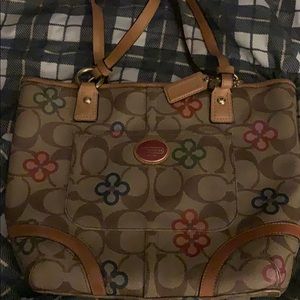 Floral design total coach